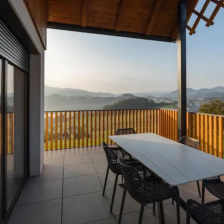 Strtenica In The Vineyard Počitniška hiša *