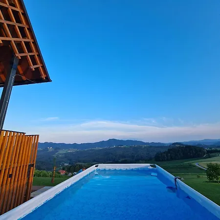 Strtenica In The Vineyard Pristava pri Mestinju