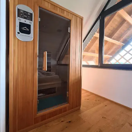 Strtenica In The Vineyard Pristava pri Mestinju