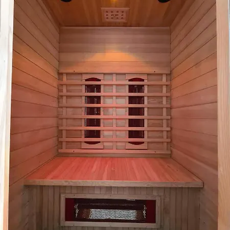 Strtenica In The Vineyard * Pristava pri Mestinju