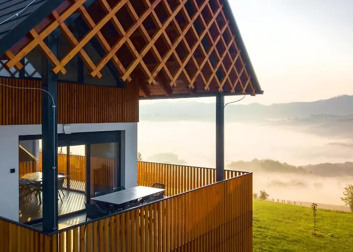 Strtenica In The Vineyard Holiday home Pristava pri Mestinju