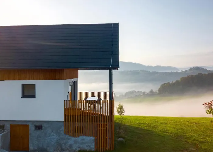 Strtenica In The Vineyard * Pristava pri Mestinju